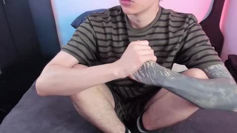 Snapshot of andy_bankai chatting on 12/05/25, 05:20 twx Andy twink3 online show from 12/05/25, 05:20