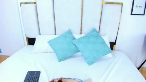 Snapshot of andy_bluee chatting on 02/28/25, 07:15 Andy bluee online show from 02/28/25, 07:15