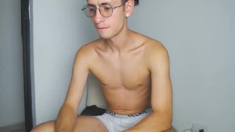 andy_collins__ online show from 11/11/25, 03:28