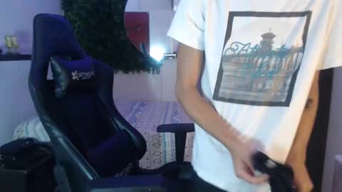 andy_dan1 online show from 01/07/25, 01:46