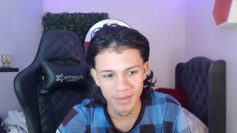 andy_dan1 online show from 01/15/25, 01:31