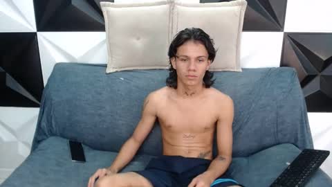 andy_dan1 online show from 02/03/25, 09:39