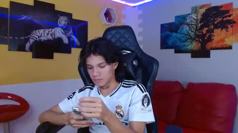 andy_dan1 online show from 02/07/25, 08:20