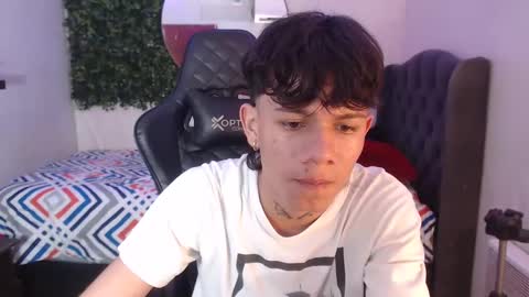 andy_dan1 online show from 02/17/25, 08:26