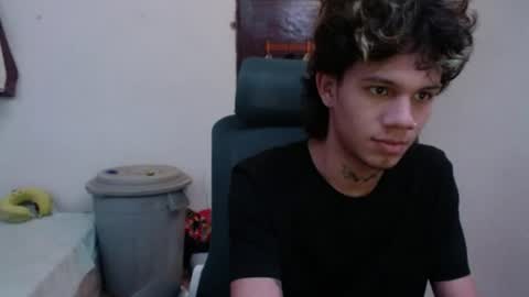 andy_dan1 online show from 06/26/26, 12:09