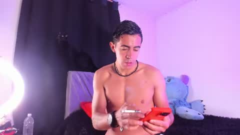 Snapshot of andy_naughty1 chatting on 07/07/26, 09:35 Andy online show from 07/07/26, 09:35
