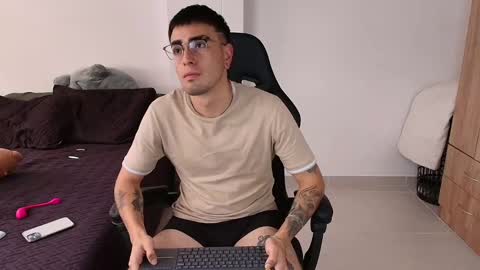 Andres online show from 02/21/25, 04:59