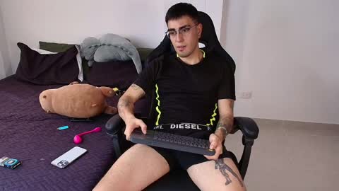 Andres online show from 02/25/25, 08:19