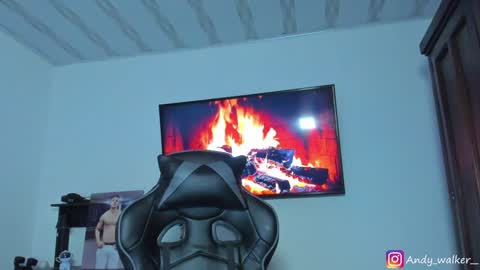 Snapshot of andy_walker_ chatting on 01/29/25, 11:35 Andres online show from 01/29/25, 11:35