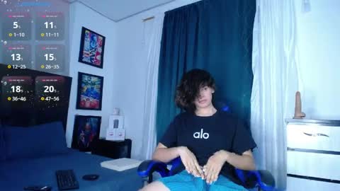 Snapshot of andyboy_19 chatting on 04/30/26, 11:53 andy online show from 04/30/26, 11:53