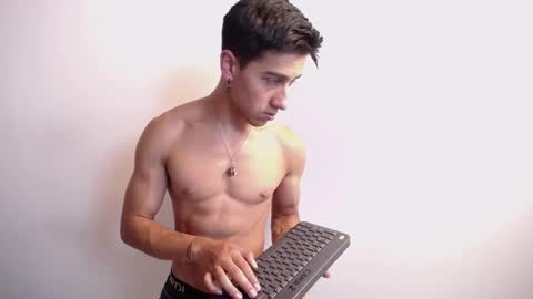 Andy Joy  online show from 01/13/25, 05:44