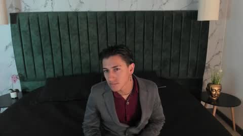 Andy Joy  online show from 12/16/25, 11:15