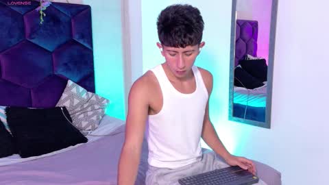 Snapshot of andyjustgame_ chatting on 03/29/26, 04:34 andyjustgame online show from 03/29/26, 04:34