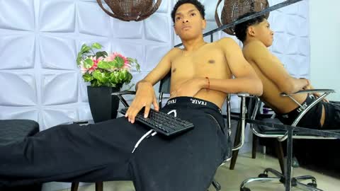 Snapshot of andysins chatting on 04/06/26, 11:11 Andy online show from 04/06/26, 11:11