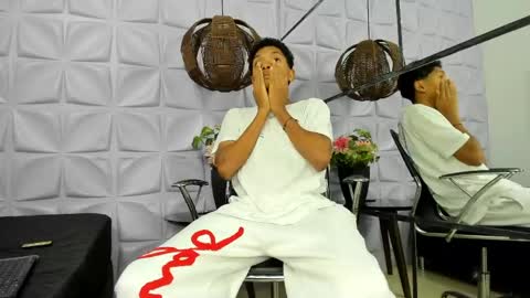 Snapshot of andysins chatting on 04/14/26, 12:00 Andy online show from 04/14/26, 12:00