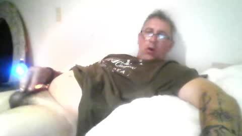 Snapshot of andyyyyyy35 chatting on 09/11/25, 12:16 andyyyyyy35 online show from 09/11/25, 12:16