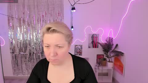 aneli_mira online show from 04/03/26, 06:44