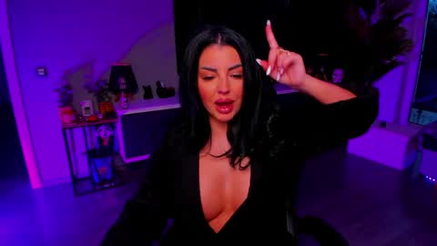 Anne online show from 04/17/26, 04:54