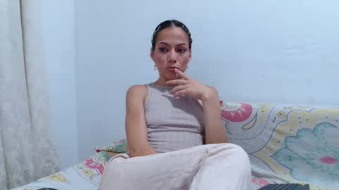 Snapshot of anewday111 chatting on 04/02/26, 12:30 Carolina soto online show from 04/02/26, 12:30