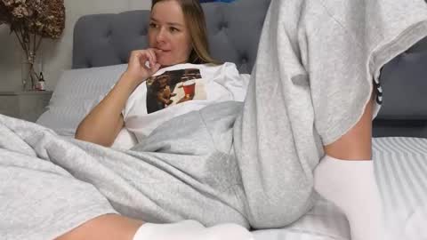 Snapshot of ange1ok chatting on 03/13/26, 03:29 ange1ok online show from 03/13/26, 03:29