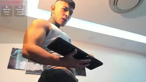 Angel online show from 02/04/25, 05:53