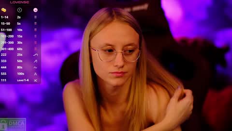 Snapshot of angeellina chatting on 01/04/25, 11:59 angeellina online show from 01/04/25, 11:59