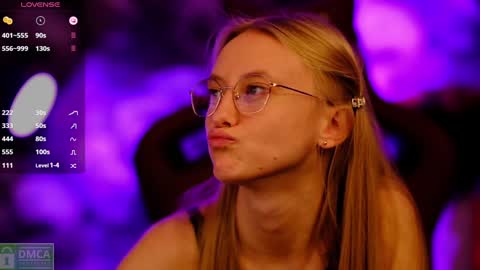 Snapshot of angeellina chatting on 01/09/25, 08:33 angeellina online show from 01/09/25, 08:33