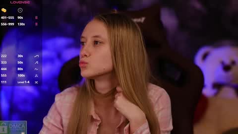 Snapshot of angeellina chatting on 02/24/25, 06:47 angeellina online show from 02/24/25, 06:47