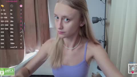 Snapshot of angeellina chatting on 10/06/25, 10:34 angeellina online show from 10/06/25, 10:34