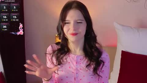 Snapshot of angel__rossee chatting on 02/05/26, 06:12 Rose 18 New here online show from 02/05/26, 06:12