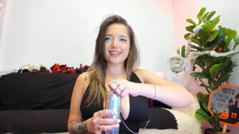 angel__vibe online show from 10/20/25, 07:58