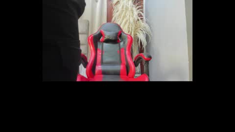 Snapshot of angel_adamx chatting on 10/12/25, 04:00 Angel online show from 10/12/25, 04:00