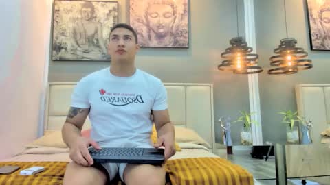 Snapshot of angel_adamx chatting on 02/08/26, 03:43 Angel online show from 02/08/26, 03:43