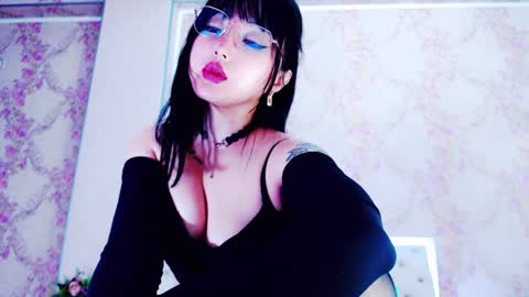 Snapshot of angel_asia_ chatting on 01/15/25, 12:51 angel_asia_ online show from 01/15/25, 12:51