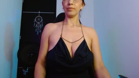 angel blackhot online show from 02/11/26, 04:06