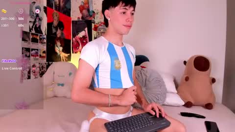Snapshot of angel_bless19 chatting on 06/29/26, 07:47 Angel help me with 100 thumbs up online show from 06/29/26, 07:47