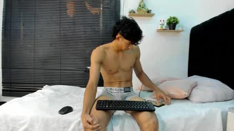 angel_boy0 online show from 05/30/26, 08:50