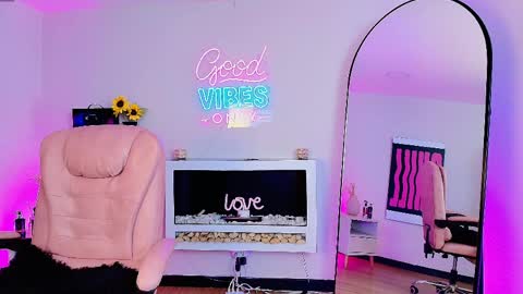 Angel Cooper online show from 04/15/26, 07:58