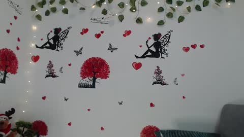 Snapshot of angel_curl chatting on 02/14/25, 01:13 Angel Curl online show from 02/14/25, 01:13