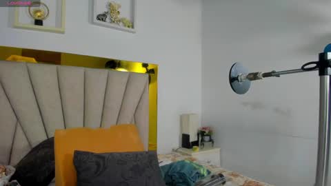 Snapshot of angel_dthroat chatting on 01/19/25, 12:06 ANGHEL online show from 01/19/25, 12:06