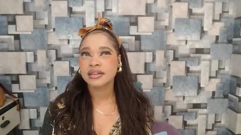 Snapshot of angel_dthroat chatting on 12/16/25, 12:10 ANGHEL online show from 12/16/25, 12:10