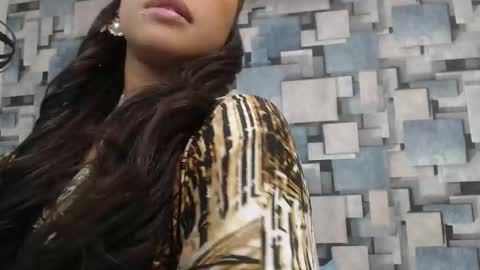 Snapshot of angel_dthroat chatting on 12/18/25, 12:11 ANGHEL online show from 12/18/25, 12:11