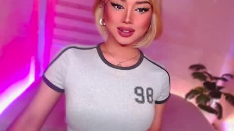 Snapshot of angel_eloaxx chatting on 06/21/26, 06:43 Angel online show from 06/21/26, 06:43