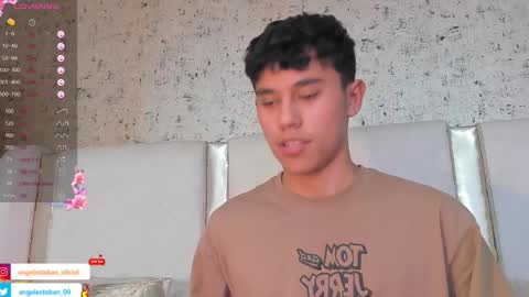 Snapshot of angel_esteban_fx chatting on 02/28/25, 10:09 ngel Esteban online show from 02/28/25, 10:09