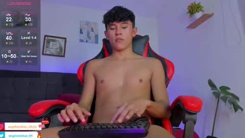 Snapshot of angel_esteban_fx chatting on 10/08/25, 04:10 ngel Esteban online show from 10/08/25, 04:10