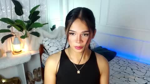 angela online show from 02/03/25, 06:45