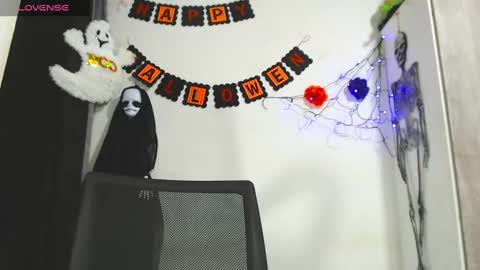 Angel online show from 10/14/25, 10:32