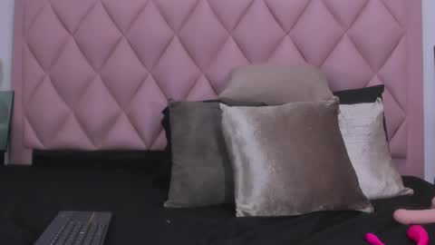 Angel  online show from 12/12/24, 07:52