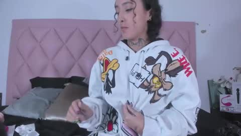 Angel  online show from 02/14/25, 09:13