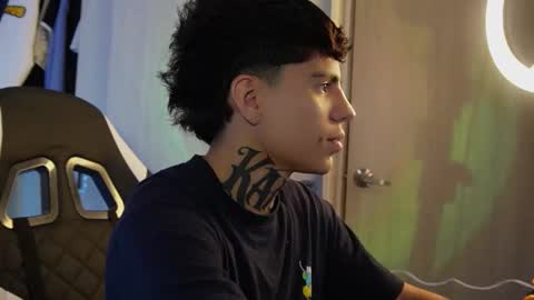 angel_luna0 online show from 05/28/26, 08:44